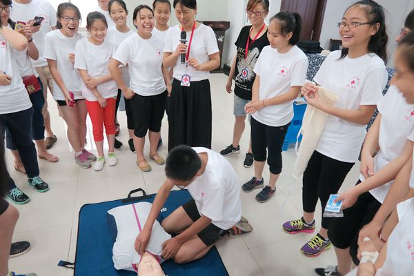 市红十字会举办红十字青少年夏令营活动2.jpg
