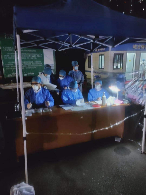 医护人员 (2)_副本.jpg