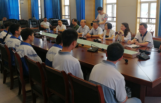 E2018年思南县常客隆博爱助学金发放仪式现场 副本.jpg