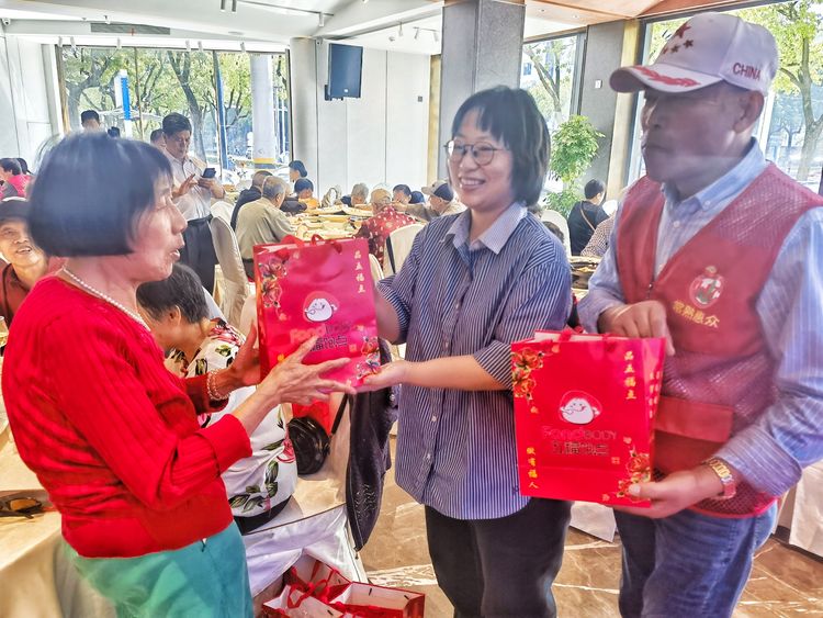 赠送重阳糕 (3).jpg